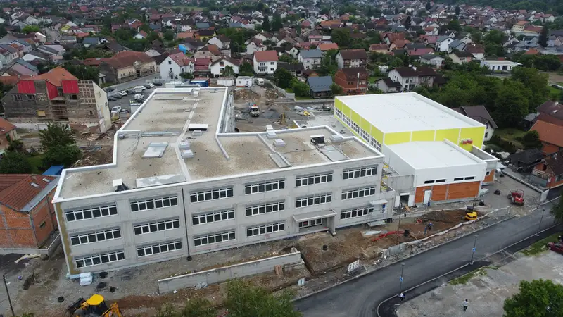 Osnovna škola u Petrinji